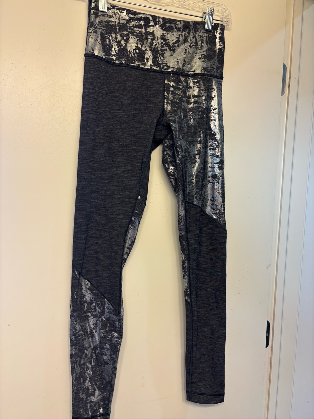 Lululemon Metallic-Accent Leggings 3/4 length